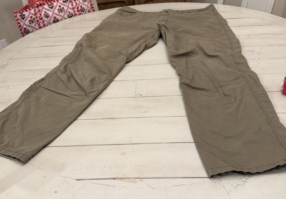 Patagonia Men’s Pants Size 38